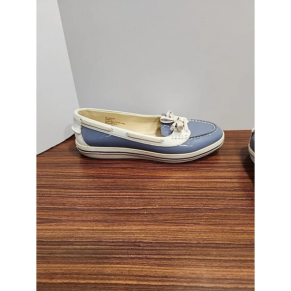 Tommy Bahama Womens 8 Castille Boat Shoes Slip‎ On Faux Leather Blue White